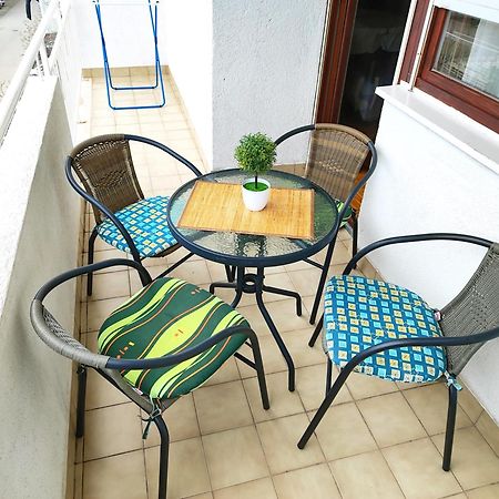 Lara'S Apartment 자다르 외부 사진
