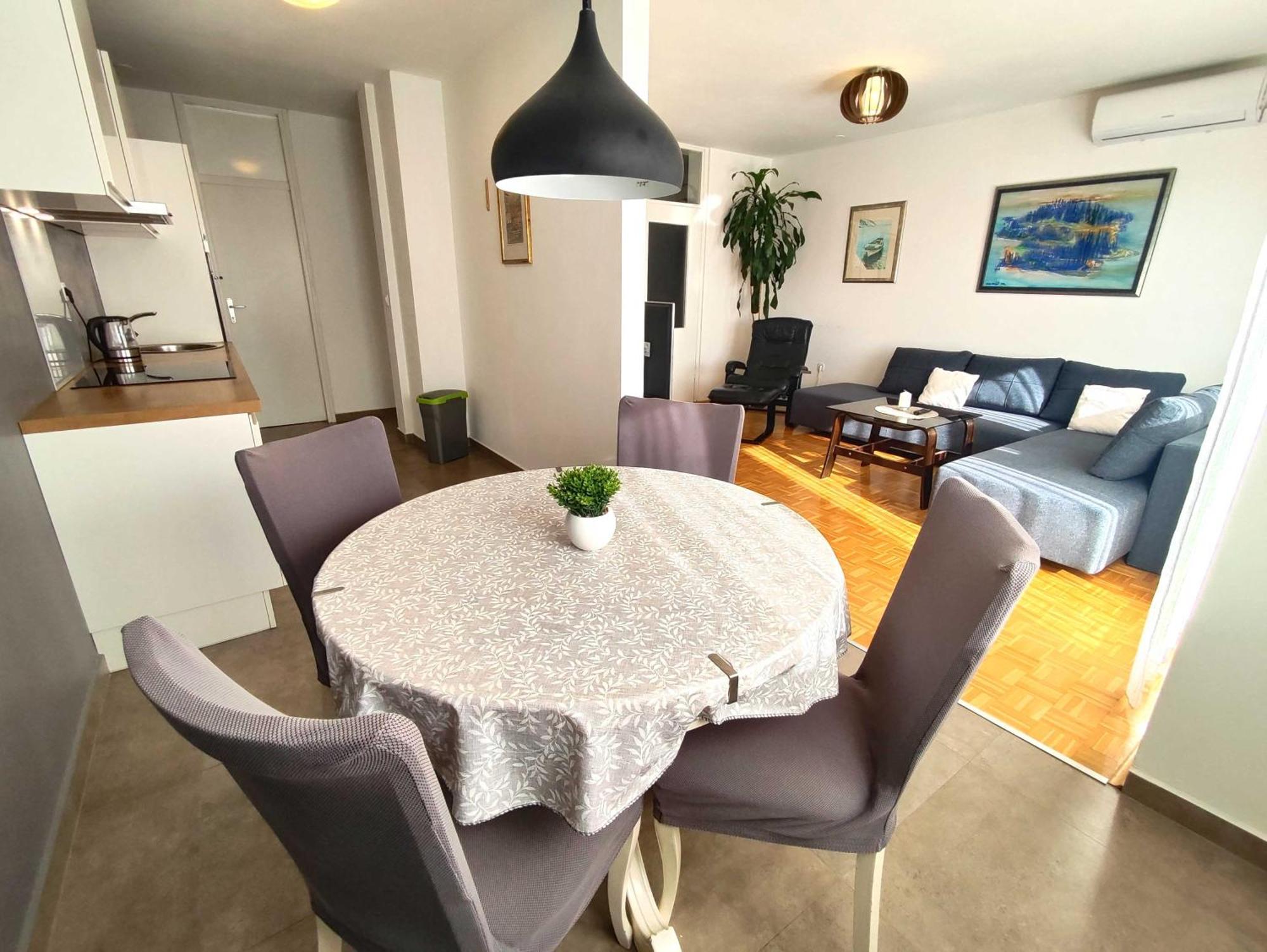 Lara'S Apartment 자다르 외부 사진
